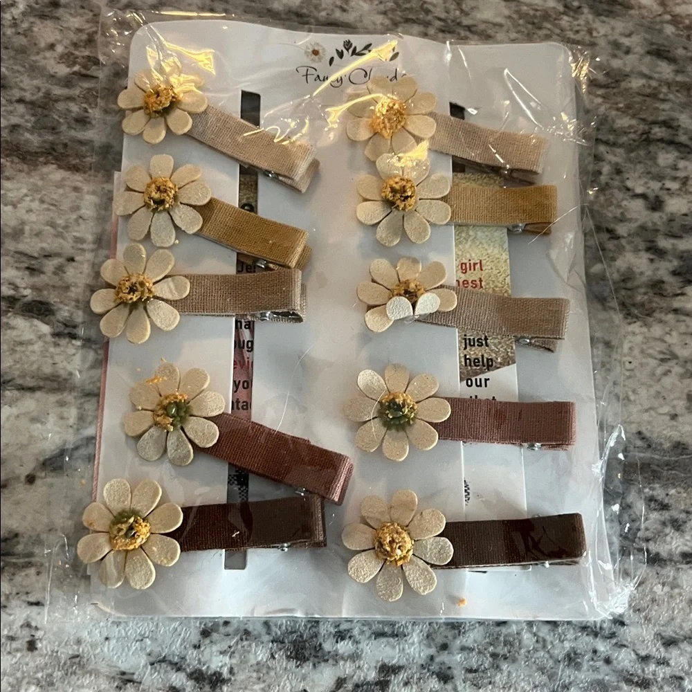 🇺🇸$3🇺🇸 Floral Hair Clips Set of 10 in Neutral Tones NIP